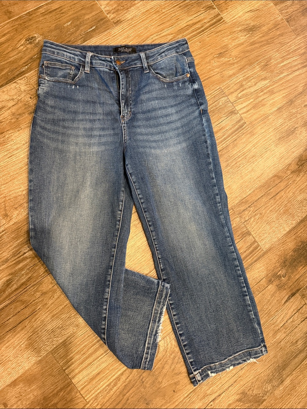 Busy Blue Women’s Mid Wash Blue ankle Straight-Leg Jeans